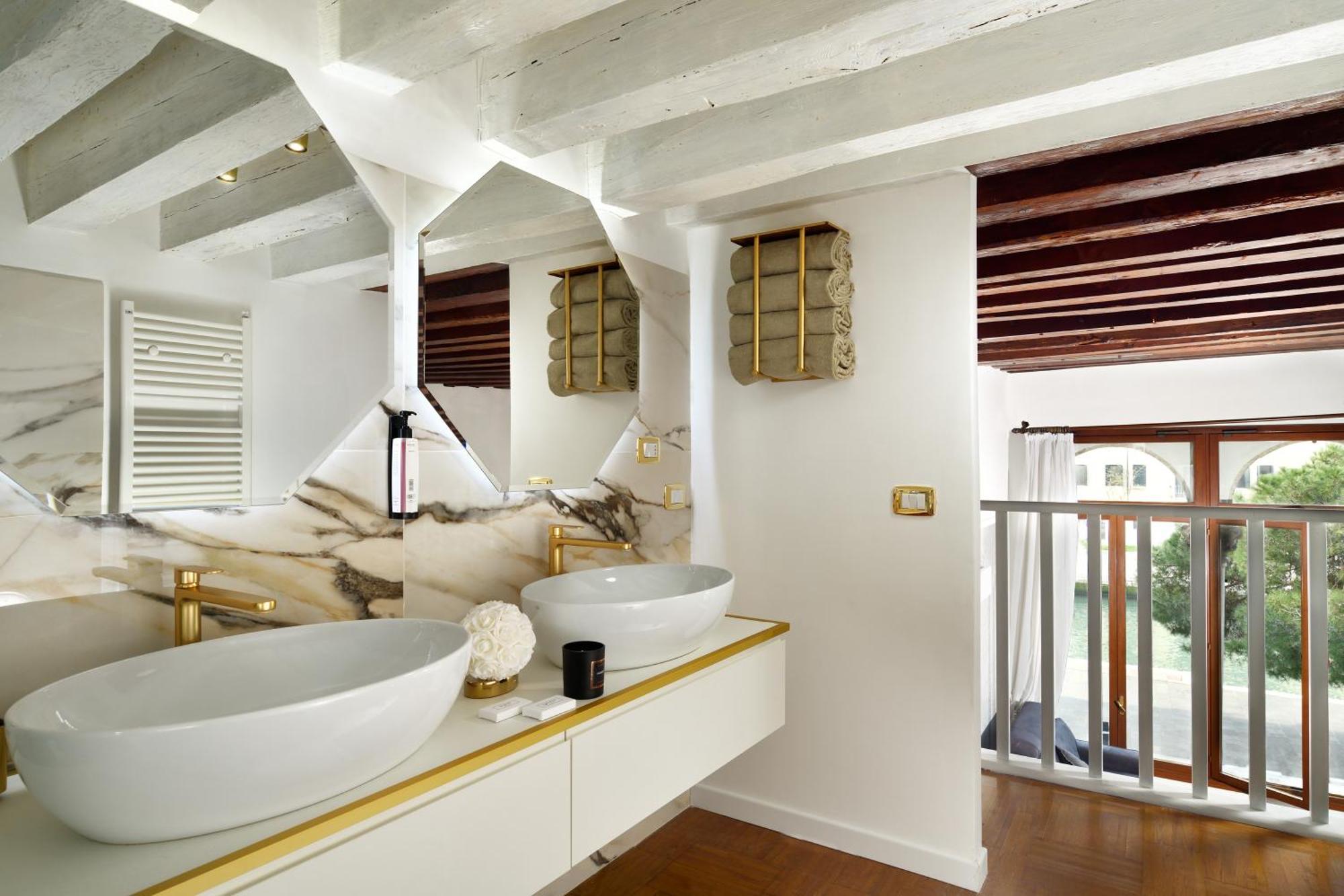 Swan Dolcevita Prestige Stay - Canal View & Exclusive Experience Venedig Eksteriør billede